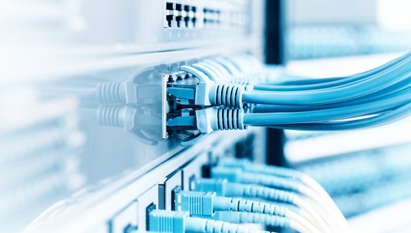 Cablare structurata retele de date, infrastructura retele de date, instalare cablu UTP, FTP, SFTP, Cat. 5e, Cat. 6, Cat. 6A, Cat. 7 - Uni One Group